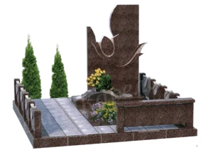 Мемориальный комплекс с цветами MK31