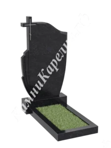 Фигурная стела из чёрного гранита со скруглённым верхним углом, с красно-коричневой вставкой и крестом на ней