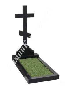 Фигурная вертикальная стела из чёрного гранита с выемками по верхним краям и крупным православным крестом